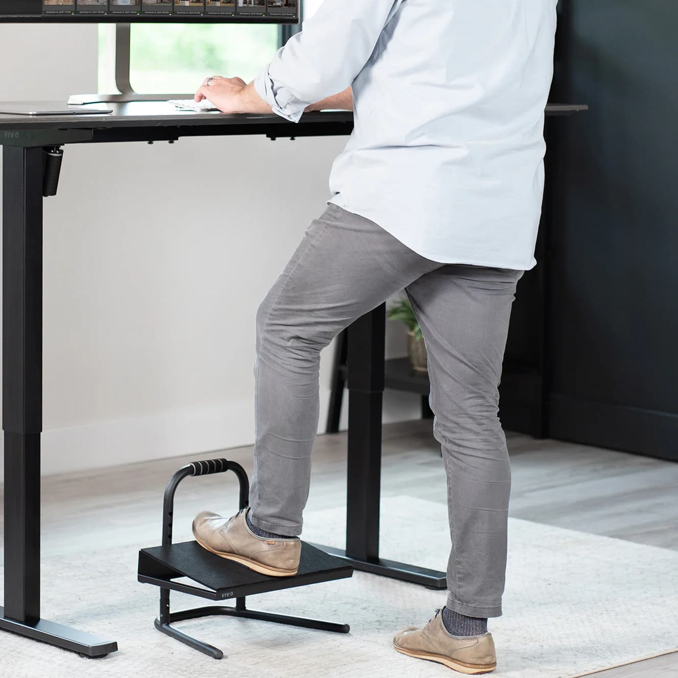 VIVO VIVO Adjustable Heavy Duty Footrest
