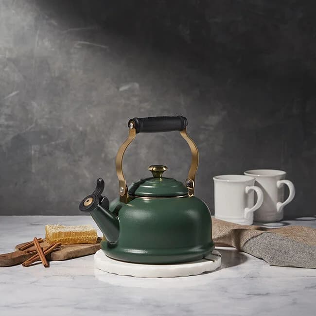 Le Creuset Classic Whistling Kettle