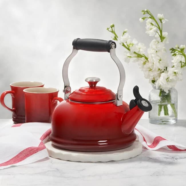 Le Creuset Classic Whistling Kettle
