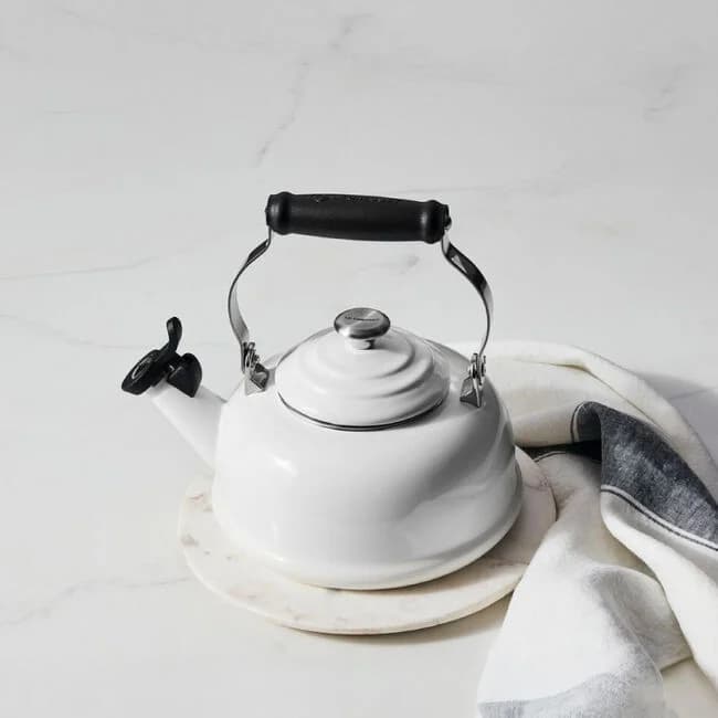 Le Creuset Classic Whistling Kettle